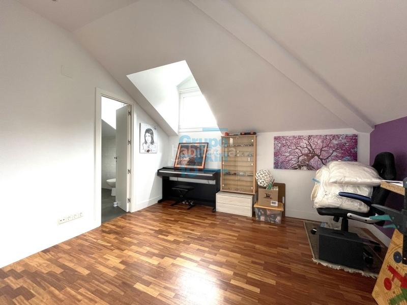Foto 7c899bd8-13c0-44c5-9913-94971437d146. Casa amb calefacció aparcament a Igeldo Donostia - San Sebastián