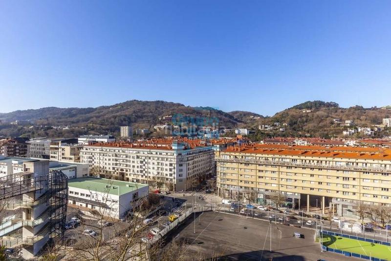 Foto 6a96f40d-e456-49e7-aef1-9d37a298c5d4. Location appartement avec chauffage dans Antiguo Donostia - San Sebastián