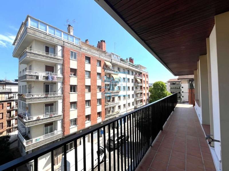 Foto b7503ccf-a9b1-495c-a3fd-2ad4d40dab10. Pis amb calefacció aparcament a Antiguo Donostia - San Sebastián