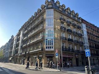 Etagenwohnung in Área Romántica. Centro. apartamento alto a patio de manzana