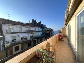 Etagenwohnung in Área Romántica. Centro. c marina. ático con terraza.