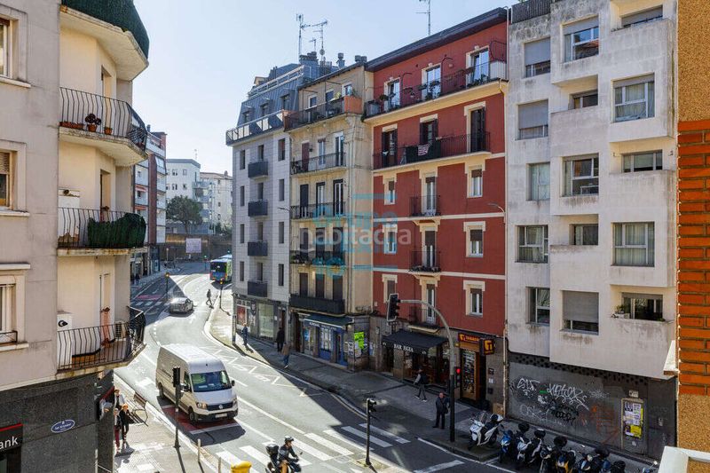 Foto c4bdc832-5b17-4ec5-99e6-3dedabb62a16. Pis amb calefacció aparcament a Egia Donostia - San Sebastián