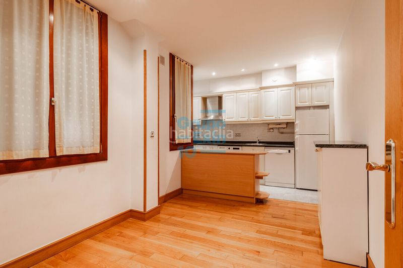 Foto bf8391fe-ca0f-4470-93e7-7ed802dfccfa. Pis amb calefacció a Área Romántica Donostia - San Sebastián