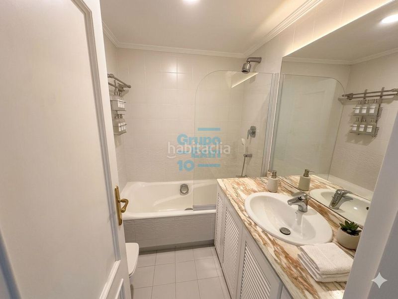 Foto 14fdadc7-7ea2-4146-89af-75bd2cfde639. Casa amb aparcament piscina a Hondarribia