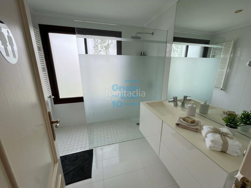Foto 22030b4a-d796-4708-bf2d-c72bd2d4436d. Casa amb aparcament piscina a Hondarribia