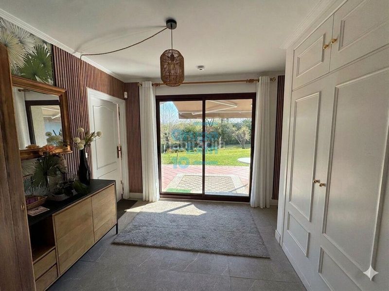 Foto ac5a5200-9e96-46a6-8337-6c64f27f478d. Casa amb aparcament piscina a Hondarribia