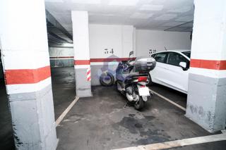 Parking voiture  De sant crispí. Plaza de parking coche y moto