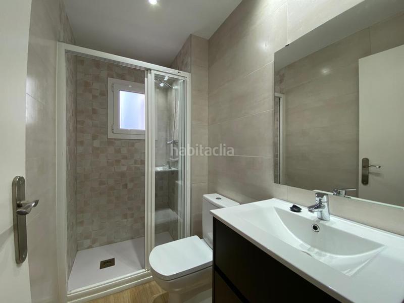 Foto 132d32c0-1609-4fb9-99b3-41551a339773. Edificio en La Teixonera Barcelona