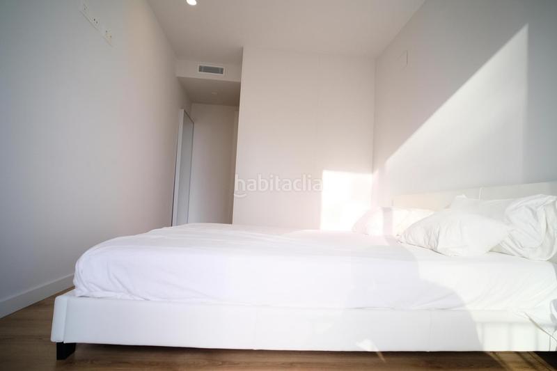 Foto ad7ffc73-ae1a-453d-b682-dd841faec5ef. Lloguer apartament amb calefacció aparcament piscina a Badalona