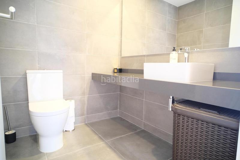 Foto dcf7ab93-7e2a-4742-ad19-a43359f96d3a. Lloguer apartament amb calefacció aparcament piscina a Badalona