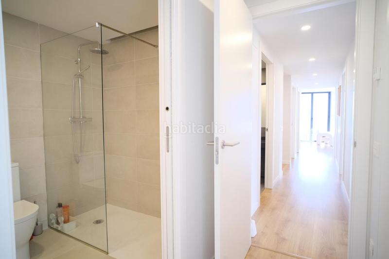 Foto e673b6d8-3f4f-43b5-ba66-ca2f8a00f5ea. Lloguer apartament amb calefacció aparcament piscina a Badalona