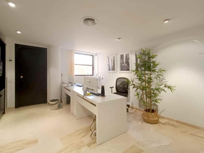 Foto bc79ad4d-2414-4923-b02d-c89e97f5f7bb. Office space with heating in Rambla Ferran Lleida