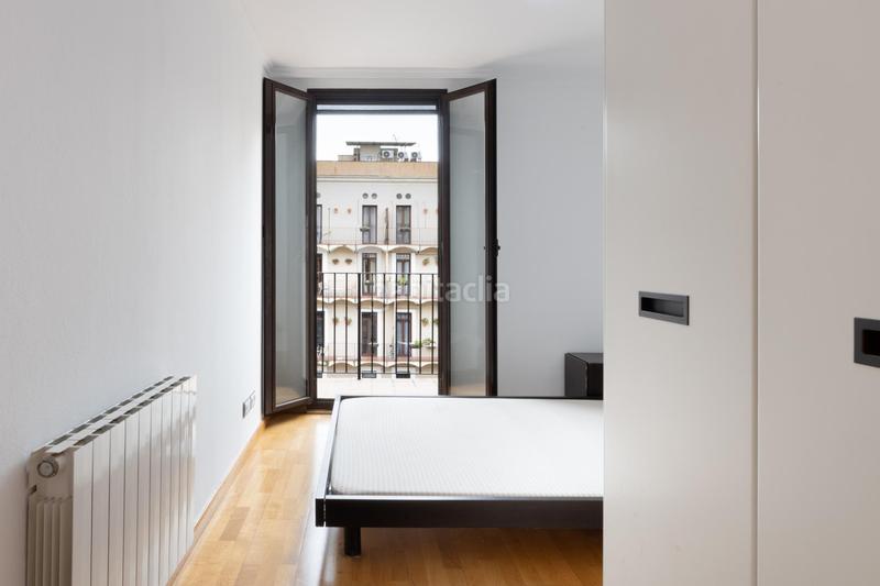 Foto 720dd6ab-493d-4f03-8d9f-f063d56b0979. Piso encanto, luz y funcionalidad en pleno corazón histórico! en Barcelona