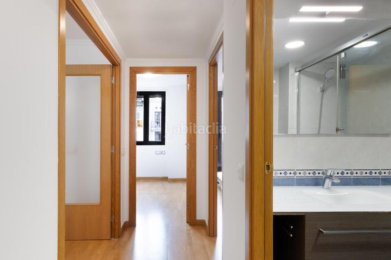 Foto f7c4a0b9-8396-4182-a19d-25c71bd2f1d5. Piso encanto, luz y funcionalidad en pleno corazón histórico! en Barcelona