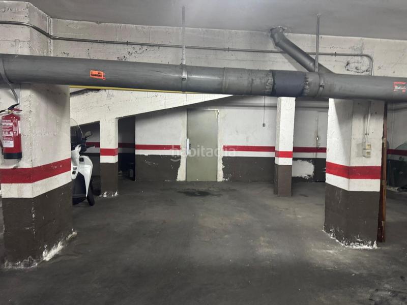 Foto 5e363fc8-f3c5-4286-a8dd-eed2c2a80148. Ático  con gran parking y trastero en Guinardó Barcelona