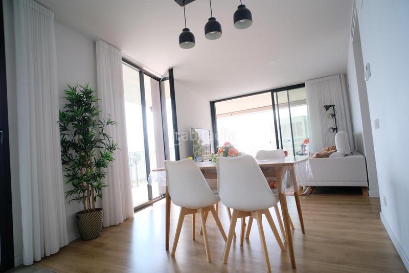 Foto bcd41b4a-0eff-4c94-a95f-b22e5a8ffc39. Affitto appartamento con riscaldamento parcheggio piscina in Badalona