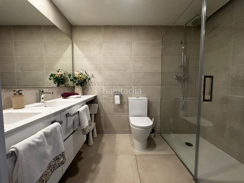 Foto 43dfc810-736c-44c0-bd78-66c900826993. Rent flat with heating parking pool in Port Badalona