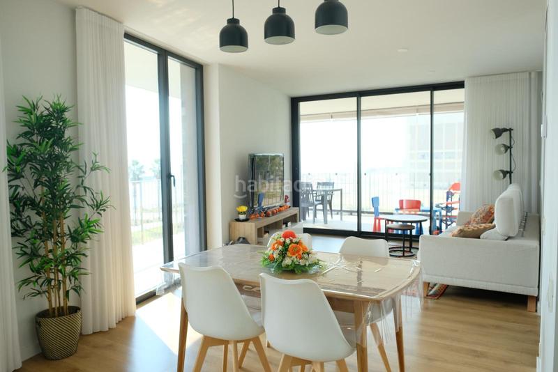 Foto 68d7f5a2-3106-49c1-a157-45a6c1106310. Rent flat with heating parking pool in Port Badalona