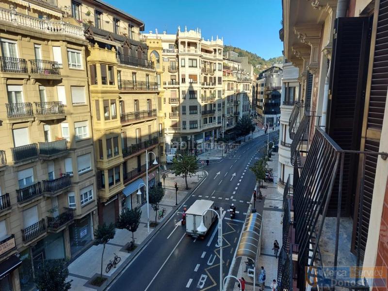Foto e82b684c-4ed6-4369-b9c0-1147ddabf6a6. Piso  en miracruz kalea Gros con ascensor en Gros Donostia - San Sebastián
