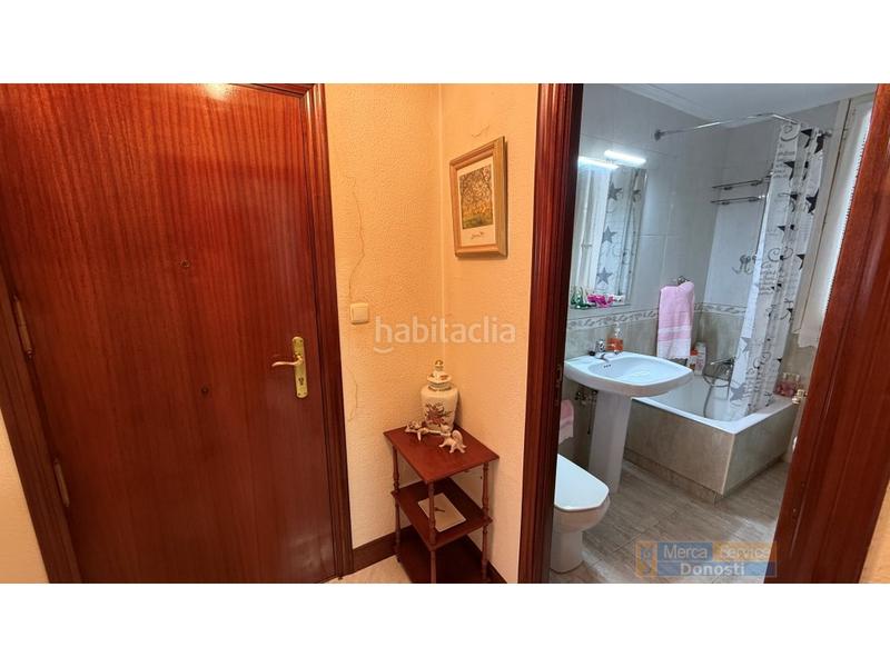 Foto c905bd0f-c2a9-4a36-8ab0-3a0e2a83aec8. Piso jaizkibel trintxerpe piso en venta en Pasaia