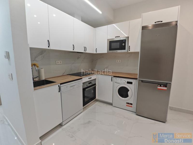 Foto b5979bd7-9dc8-49e3-a717-4da3b99b2f62. Piso c fermin calbeton piso en venta en Parte Vieja Donostia - San Sebastián