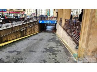 Miete Autoparkplatz in Perla leal tarotista 8. Alquiler raya garaje en el txofre  gros