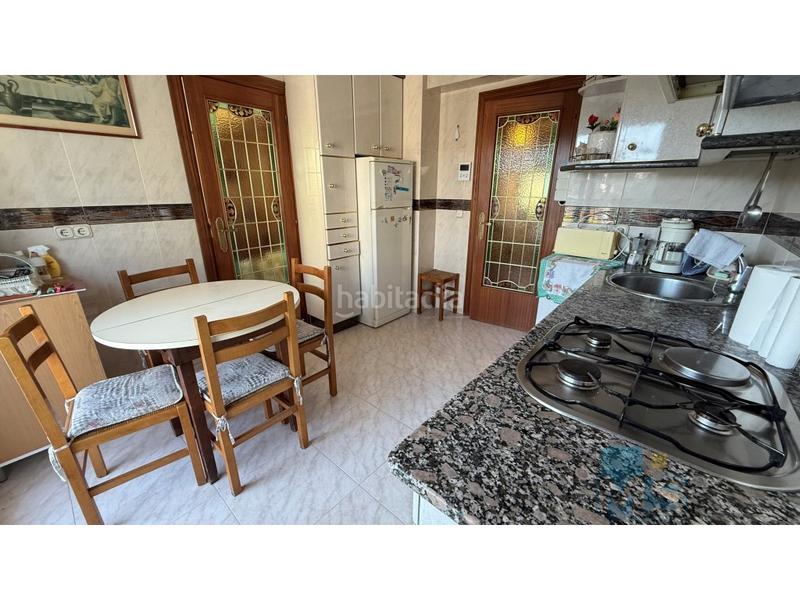 Foto b985ac51-bdd4-408f-bb37-6d8a27517ea8. Piso andonaegi luminoso piso con trastero en venta en Pasaia