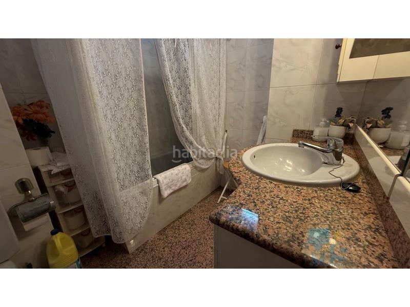 Foto d244b020-1679-49df-8dcf-0ade9a6c462b. Piso andonaegi luminoso piso con trastero en venta en Pasaia