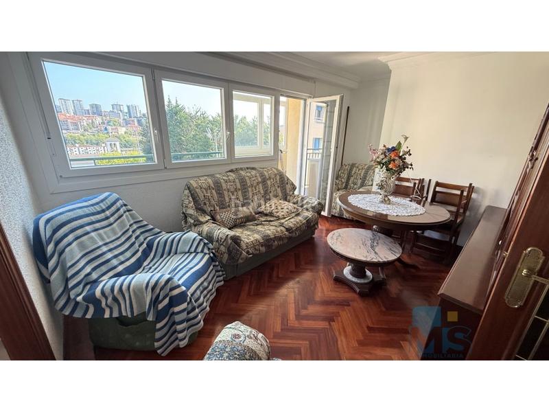 Foto f0dbde61-d6cd-4b7b-9e3c-26a632ef40d7. Piso andonaegi luminoso piso con trastero en venta en Pasaia