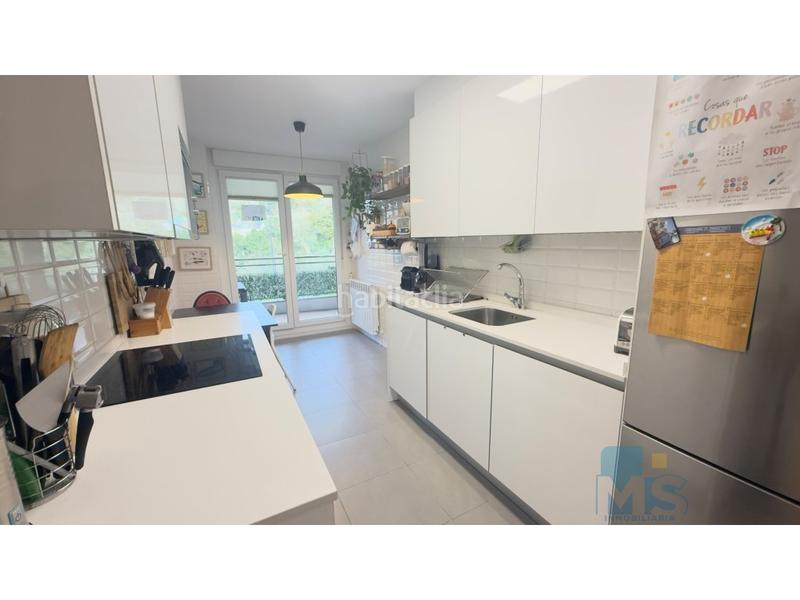 Foto c2551bad-96e8-403f-9dce-56ff9fc04d61. Piso txomin enea piso con plaza garaje y trastero en venta en Donostia - San Sebastián