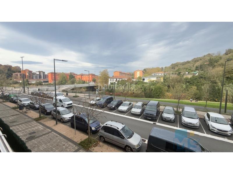 Foto f095b9a0-47e3-4b65-bca8-5afb519d2be7. Piso txomin enea piso con plaza garaje y trastero en venta en Donostia - San Sebastián