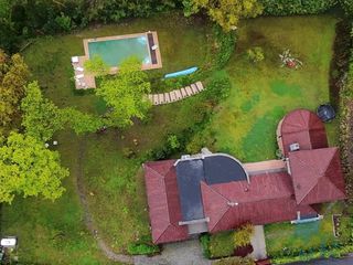 Casa in Hondarribia. Villa con 3 viviendas piscina jardín