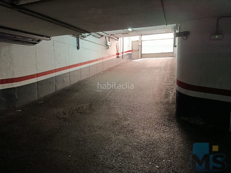 Foto e4a7fd6c-916f-495d-add0-92a69e291e4c. Aparcament cotxe a Pasaia