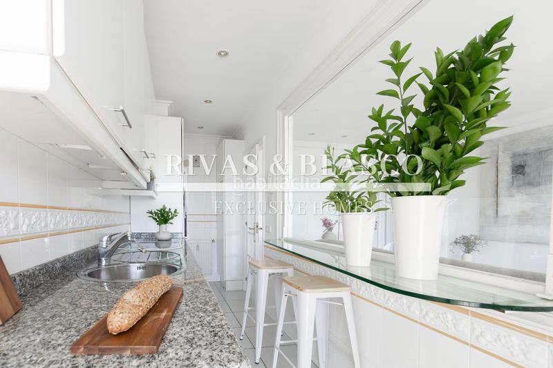 Foto 4152a0f8-0d5f-44e6-a7e0-c2edecb45920. Miete appartement mit heizung pool in Antiguo Donostia - San Sebastián