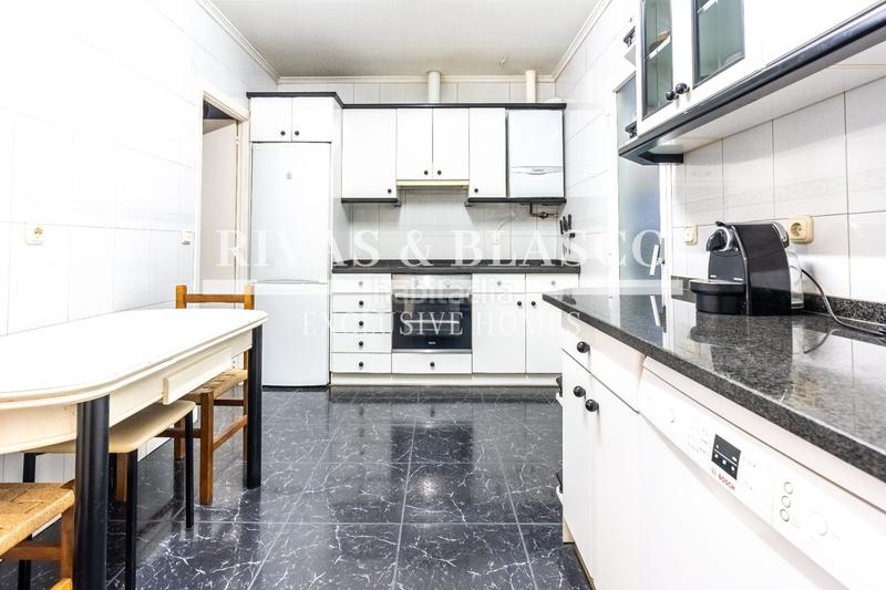 Foto 41c92738-8e59-460e-86e3-f35905dd85a4. Apartament amb calefacció a Gros Donostia - San Sebastián