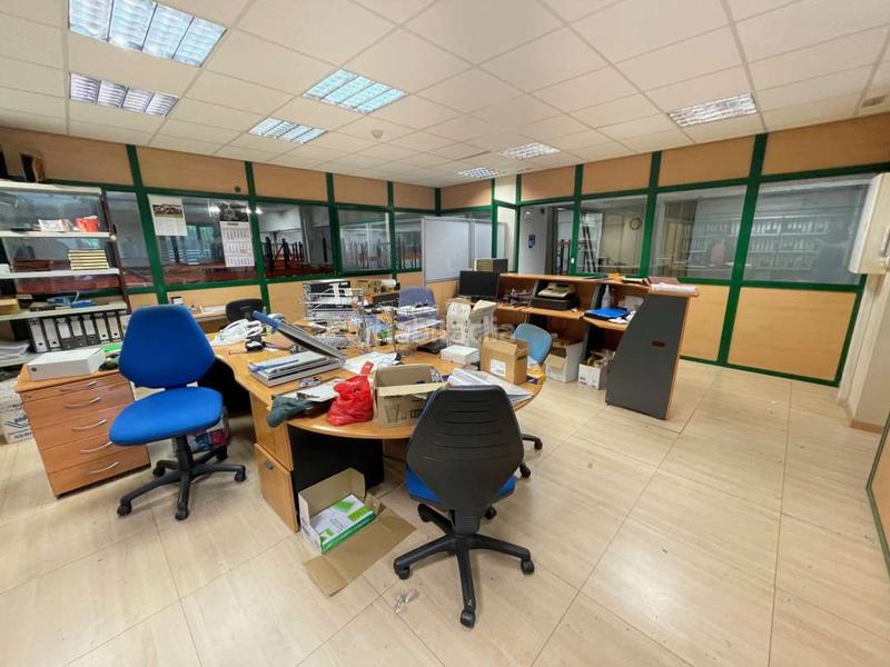 Foto 4ccd6e14-c3ce-4bd0-87ac-3fd0709ab5a0. Bâtiment à usage industriel dans belasko kalea 20 dans Irun