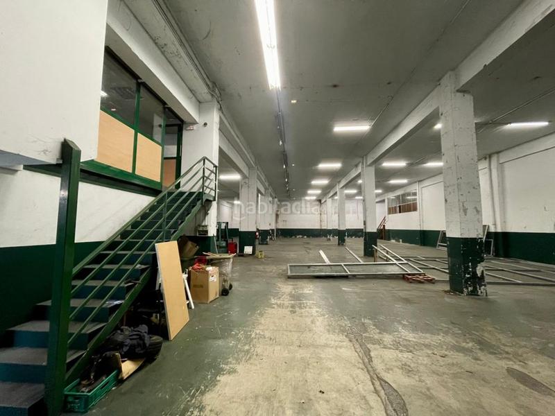 Foto b2c21dd4-8ef1-4b36-a270-8a7892b1ea1a. Bâtiment à usage industriel dans belasko kalea 20 dans Irun