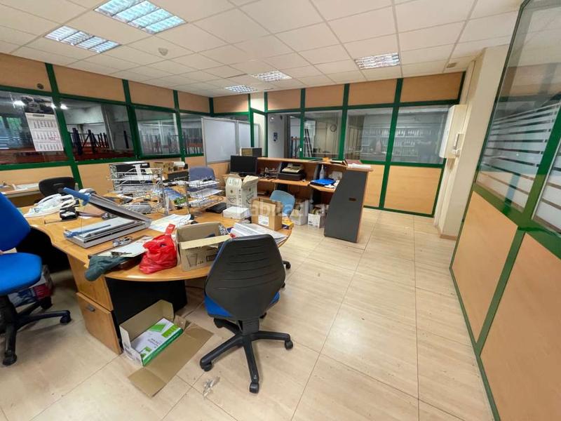 Foto b6ccf3c1-0e97-4864-b34f-91656d741271. Bâtiment à usage industriel dans belasko kalea 20 dans Irun