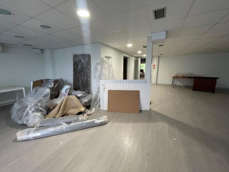 Foto 163144bc-7590-4b06-9289-a805b45b6fe0. Rent industrial building in portuetxe kalea 55 in Donostia - San Sebastián