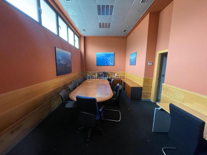 Foto 39230e36-b305-4498-a399-672659060f2f. Bureau dans portuetxe kalea 47 dans Ibaeta Donostia - San Sebastián