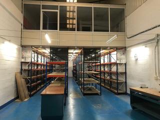 Lloguer Nau industrial a Oialume bidea 22. Alquiler nave 173m2 y 90m2 entreplanta.