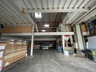 Nau industrial a Calle gabiria 100. Venta de nave industrial en irún, 693,20m2 en planta baja mas 20