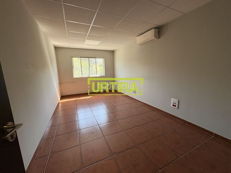 Foto c4f921a8-c171-4427-bbf0-1fb81c47bce3. Miete fabrikhalle in Urnieta