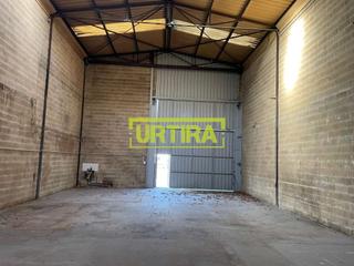 Location Bâtiment à usage industriel à Laskibar bailara 15. Alquiler de nave en irura primera línea a n1 de 177m2.