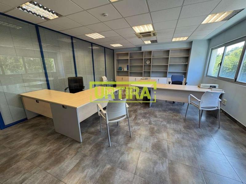 Foto a4f47dd9-6510-4df6-ae5e-cddc466b8a03. Miete fabrikhalle in errekalde bailara 1 in Lezo