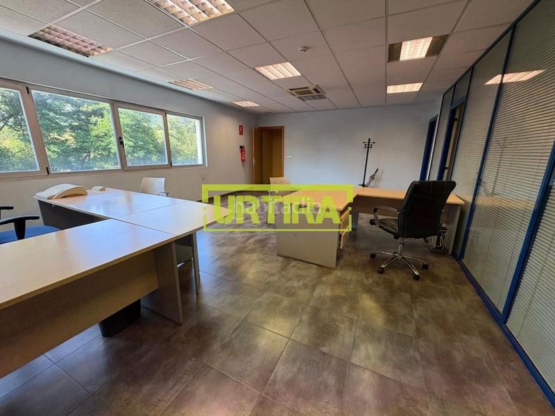 Foto bff56670-bda8-4f74-8adb-376b7d4ed08e. Miete fabrikhalle in errekalde bailara 1 in Lezo