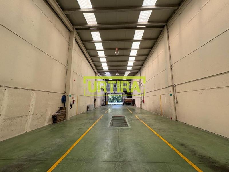 Foto c2d18d33-ec6e-4bd8-842a-eefb84fb36b1. Miete fabrikhalle in errekalde bailara 1 in Lezo