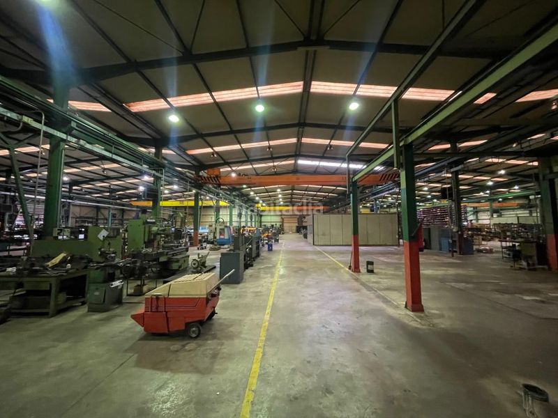 Foto 3e9d1b95-0490-4dde-8f42-42a2542bf119. Location bâtiment à usage industriel dans itziar bidea 38 dans Deba