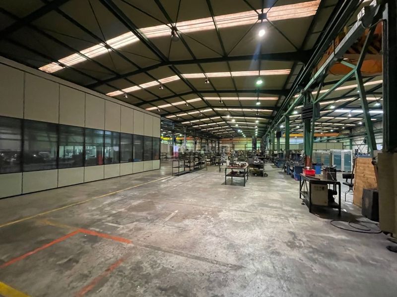 Foto aba4bb73-dd0e-4a2b-b0b4-dc2d433cfbe9. Location bâtiment à usage industriel dans itziar bidea 38 dans Deba