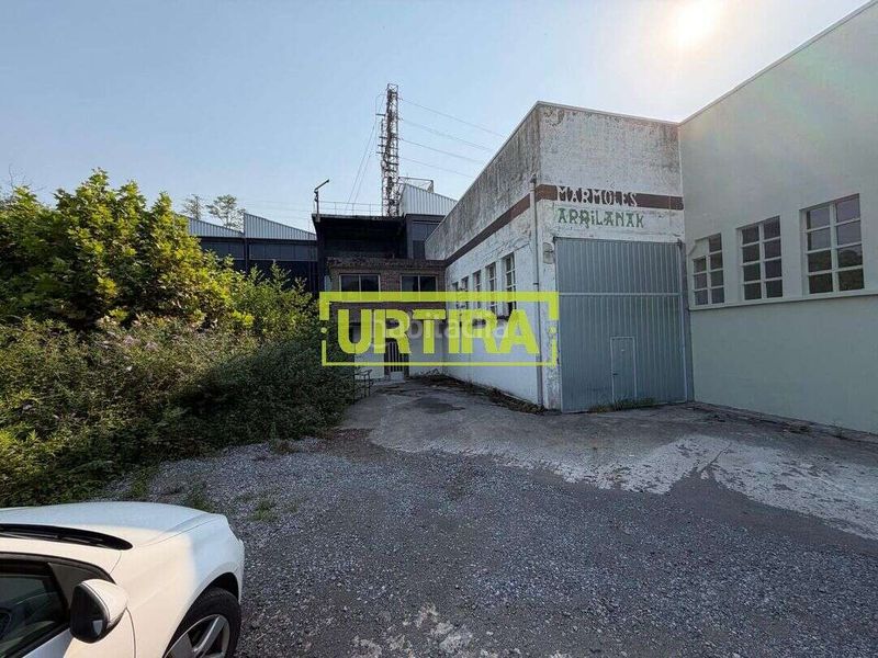 Foto e50aa7a8-1f73-47e9-97b4-490b6df791f1. Capannone industriale in bulandegi poligonoa 5 in Aduna